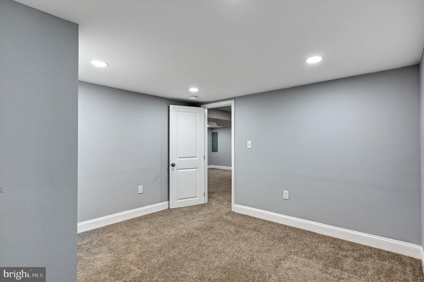 2802 Woodland Avenue photo 30
