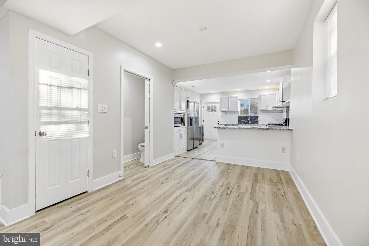 5521 Radecke Avenue photo 13