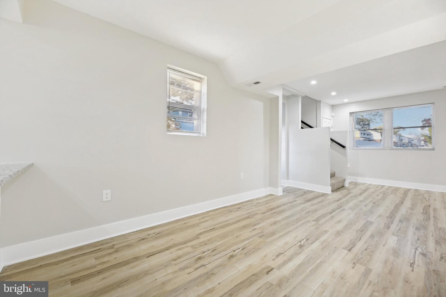 5521 Radecke Avenue photo 15
