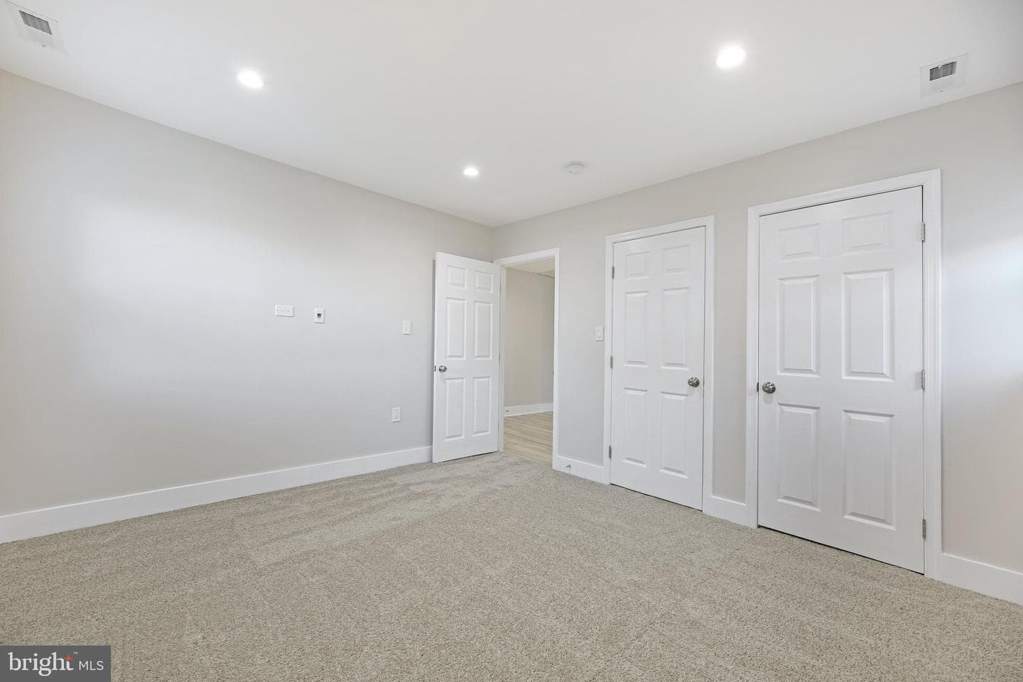 5521 Radecke Avenue photo 28