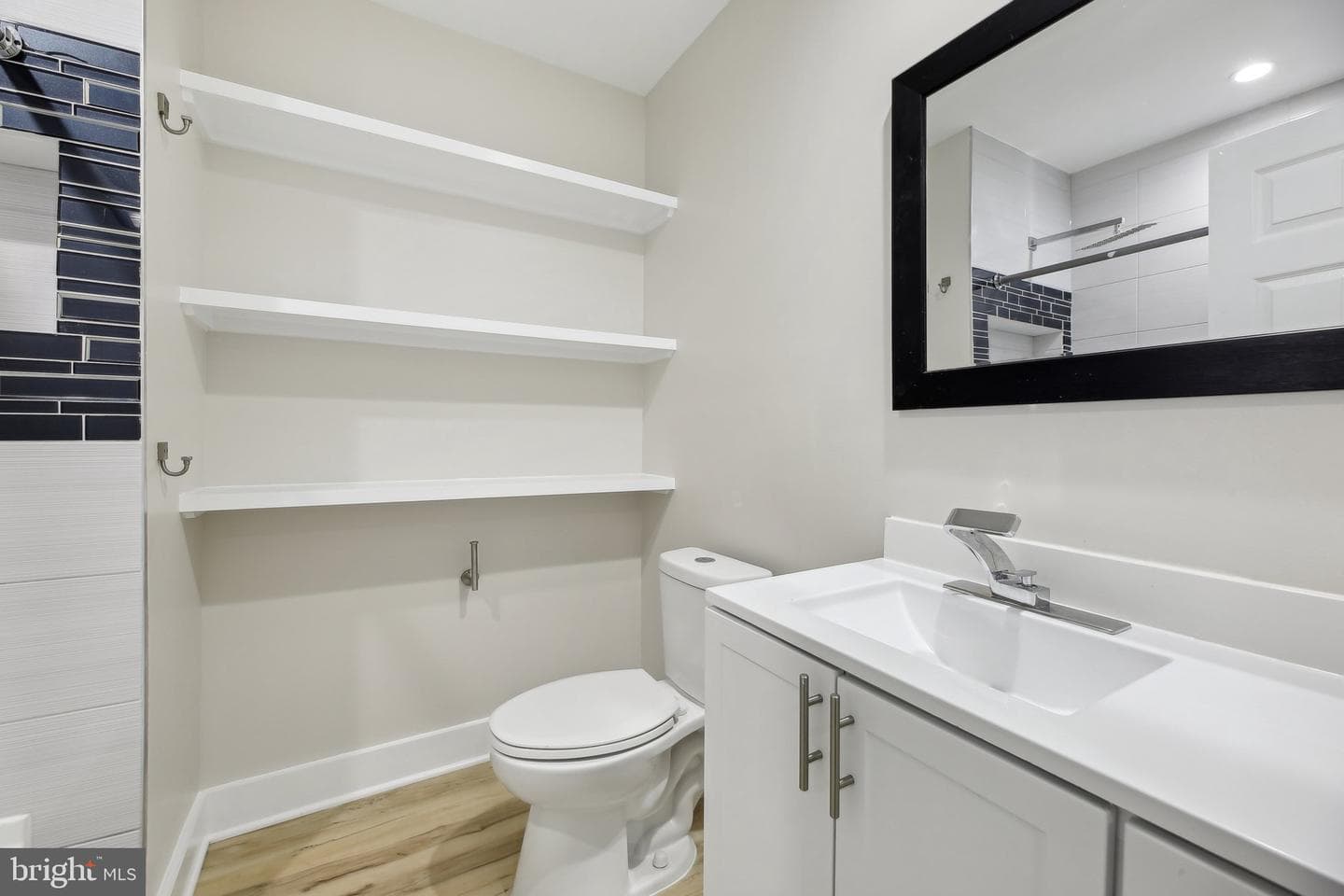 5521 Radecke Avenue photo 34