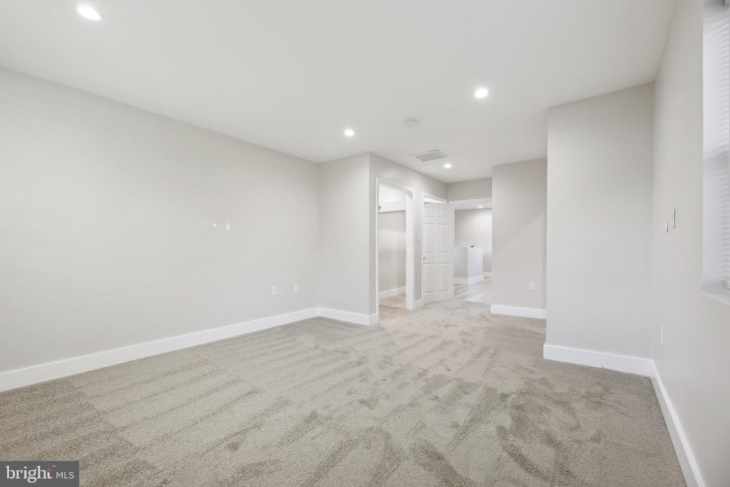 5521 Radecke Avenue photo 35