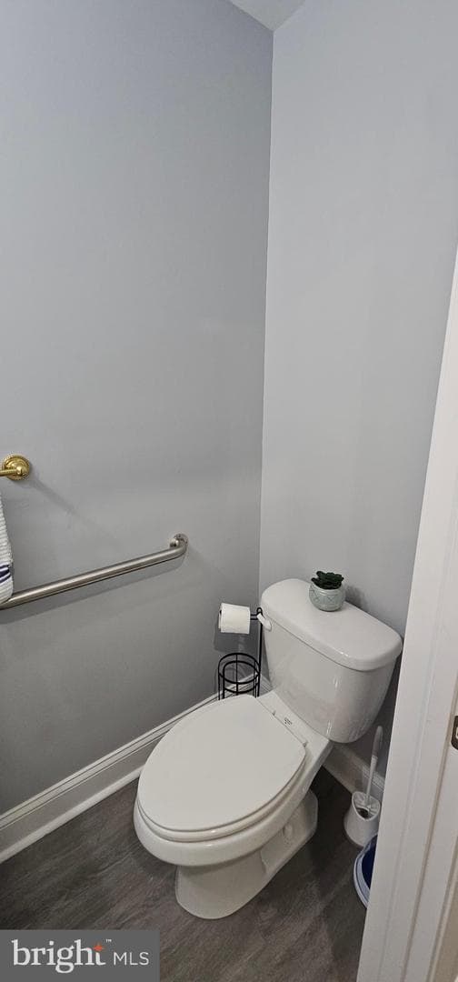 529 N Milton Avenue photo 10