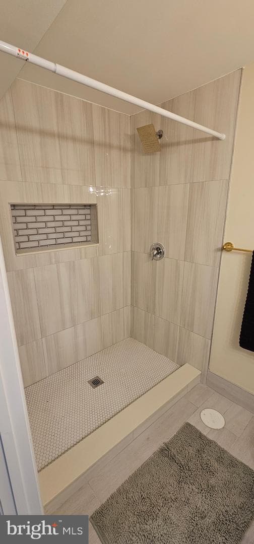 529 N Milton Avenue photo 29