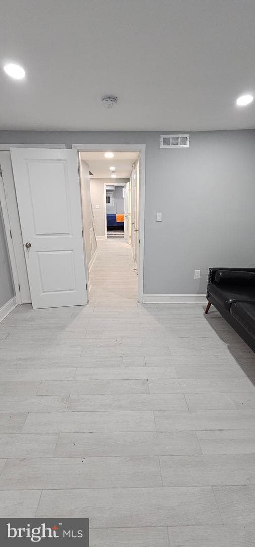 529 N Milton Avenue photo 38
