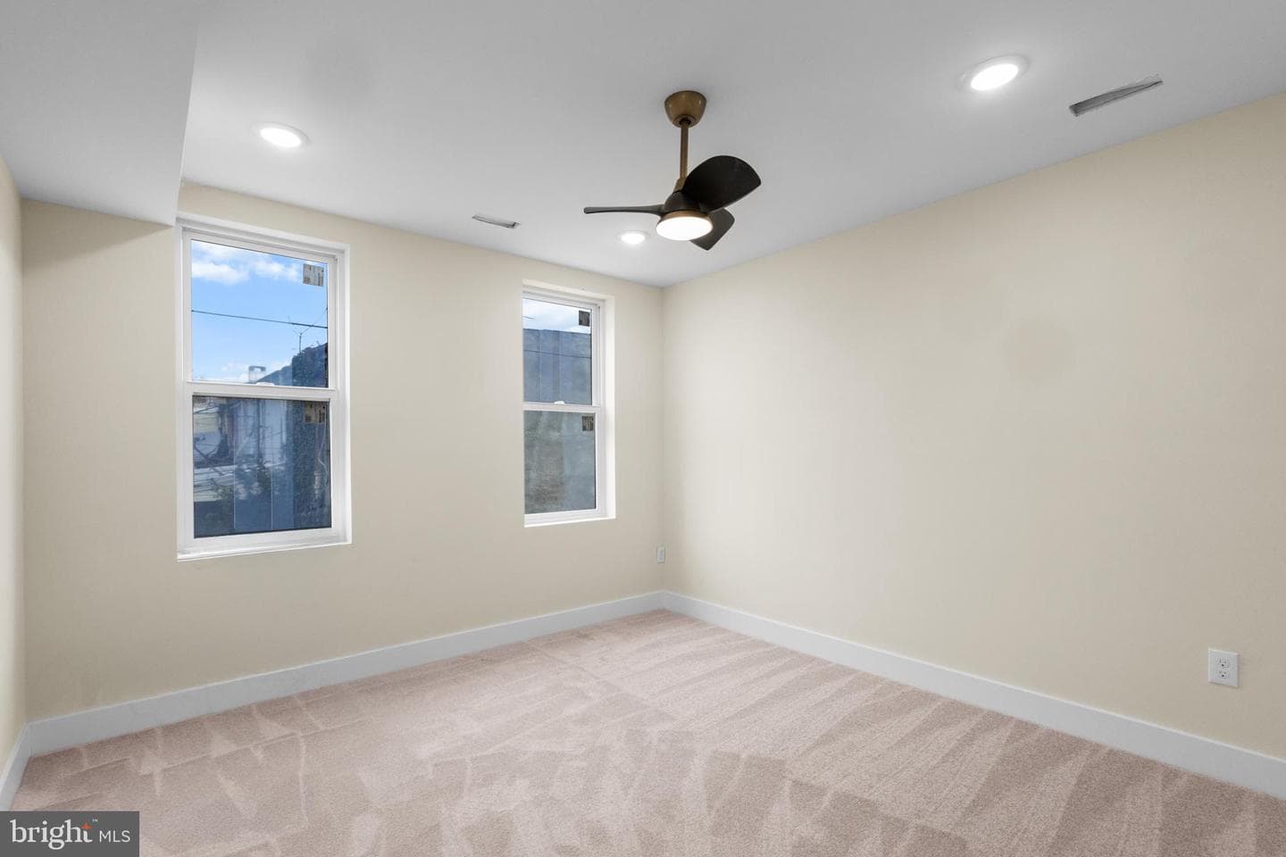 1618 Mchenry Street photo 23