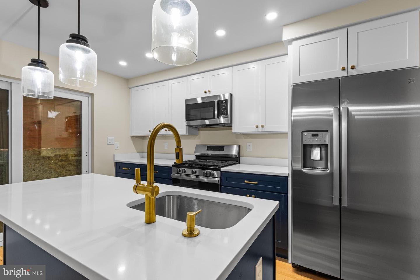 1618 Mchenry Street photo 3