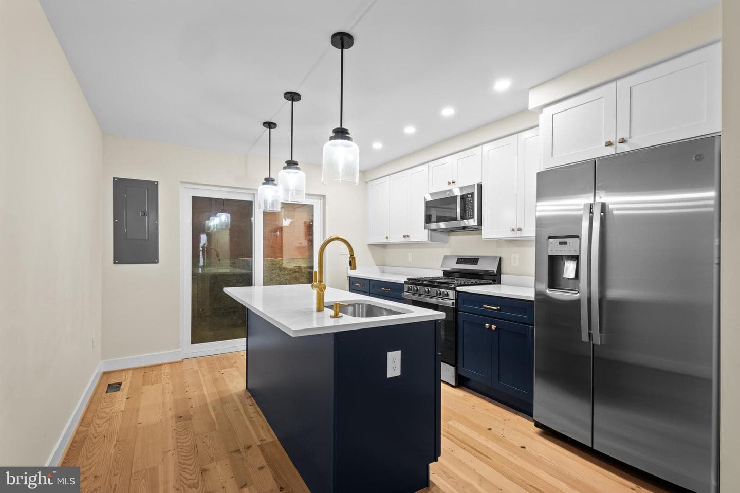 1618 Mchenry Street photo 4