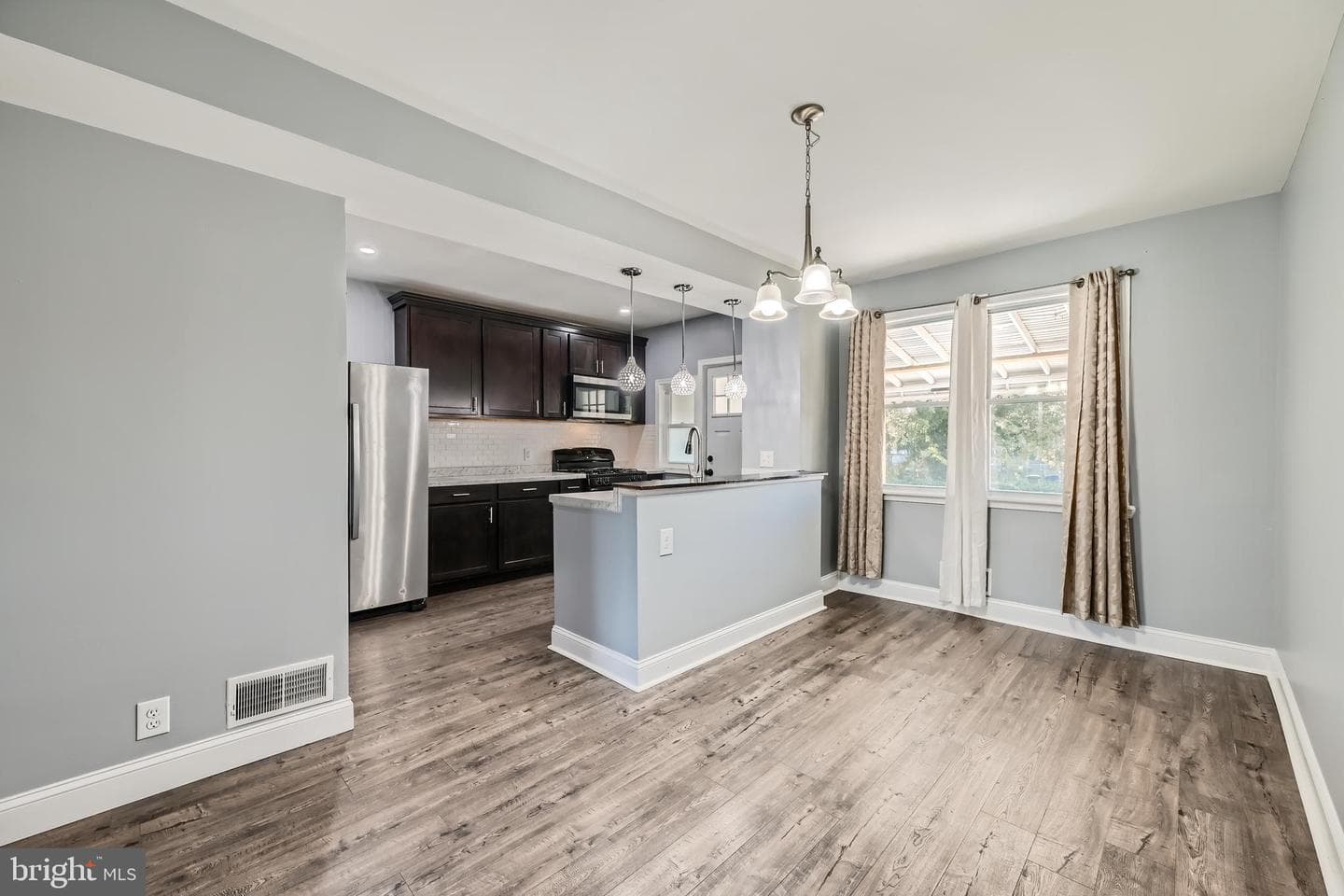 4810 Beaufort Avenue photo 8