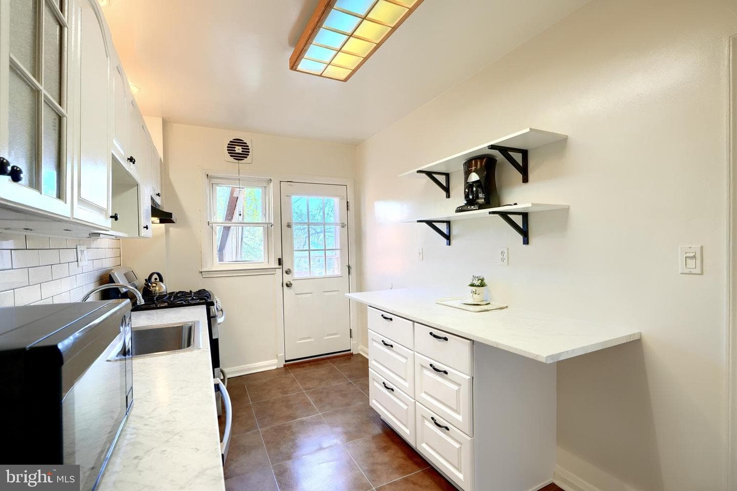 1113 Elbank Avenue photo 10
