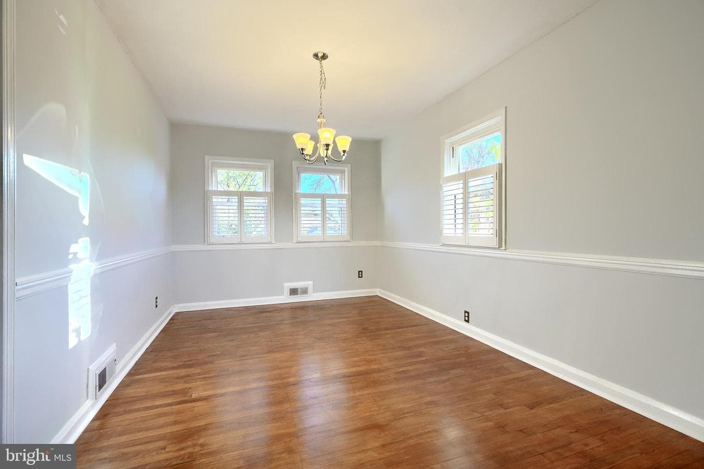 1113 Elbank Avenue photo 6