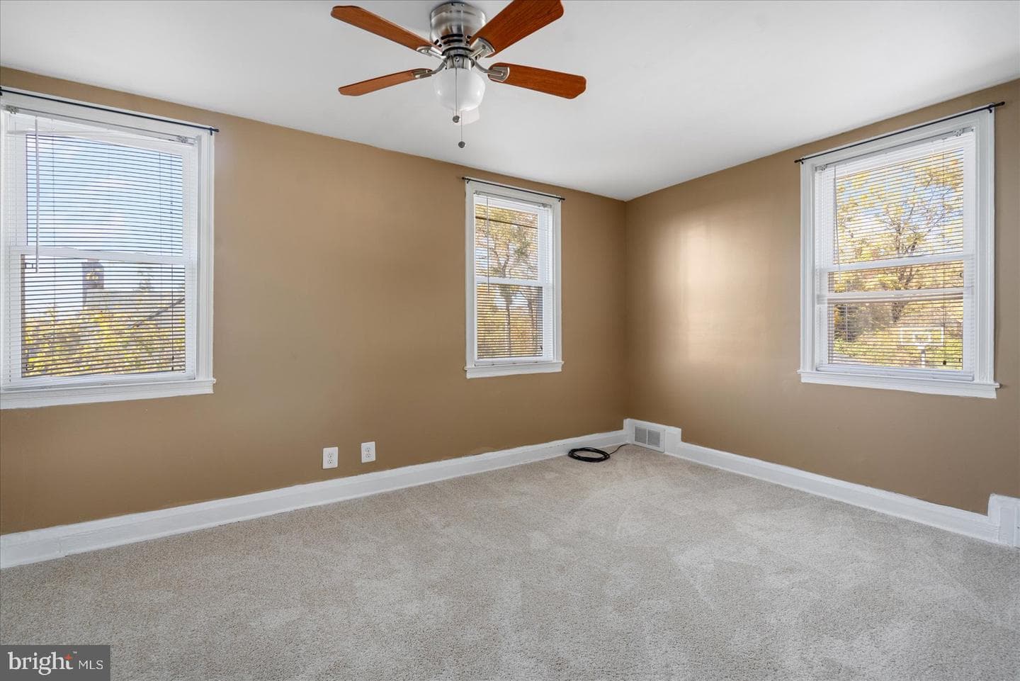 5602 White Avenue photo 15