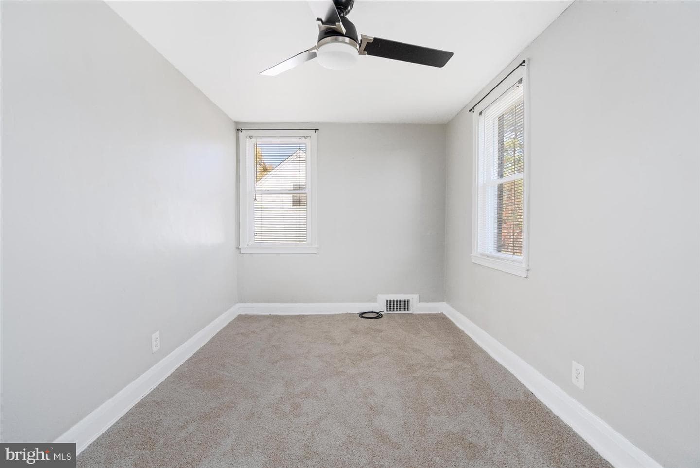 5602 White Avenue photo 19