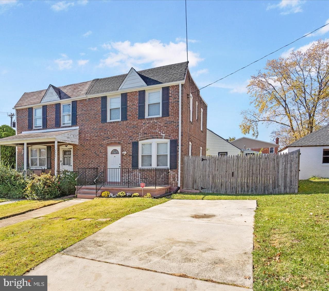 5602 White Avenue photo 2