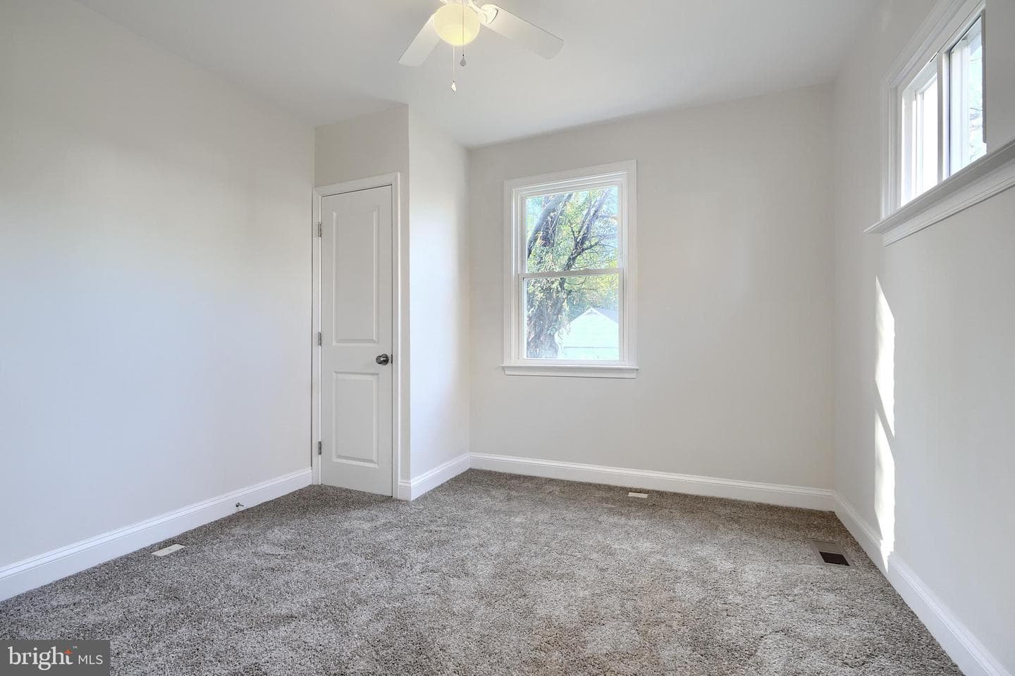 4313 Hamilton Avenue photo 18