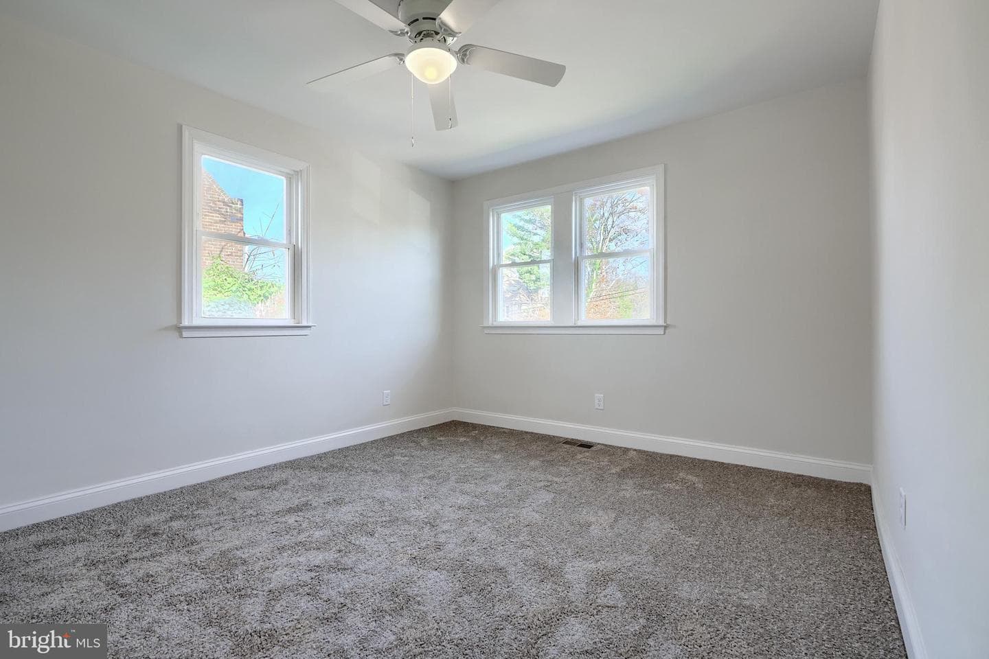 4313 Hamilton Avenue photo 24