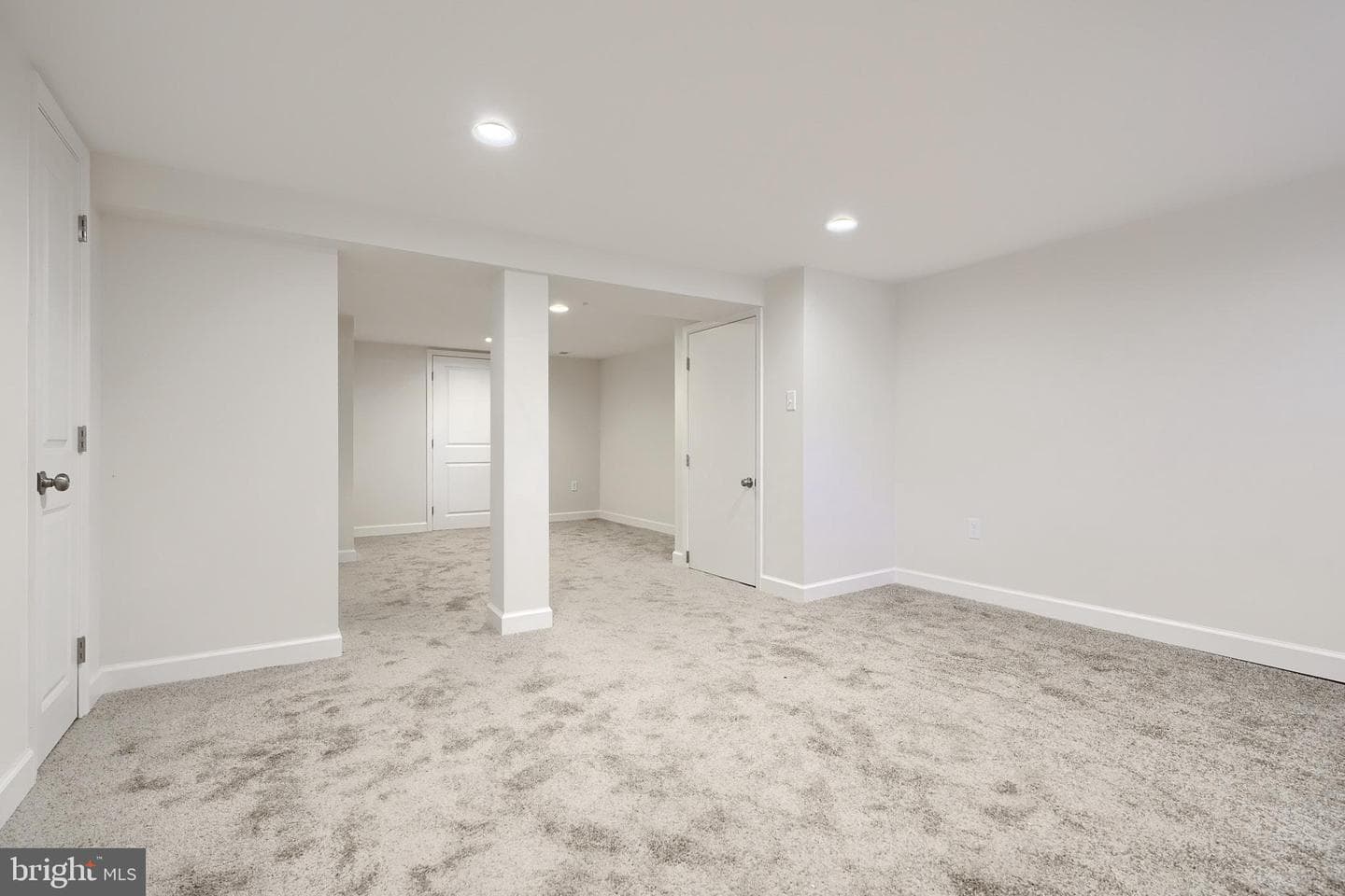 4313 Hamilton Avenue photo 37