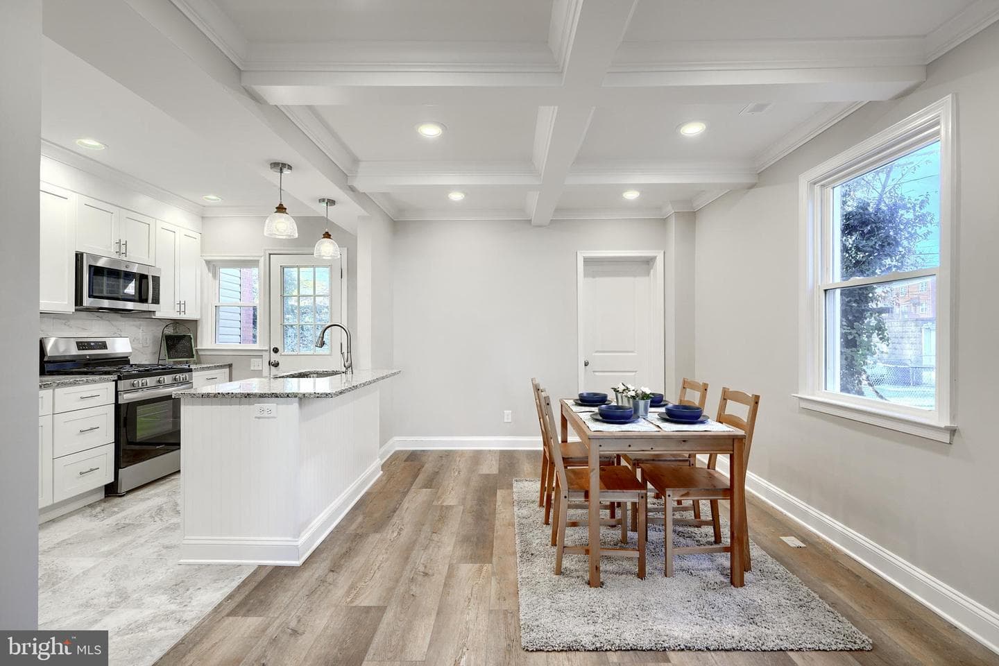 4313 Hamilton Avenue photo 9