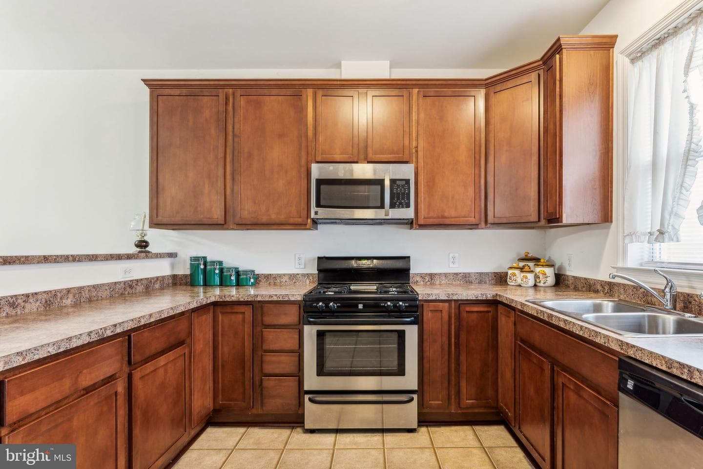 2781 W North Avenue photo 3