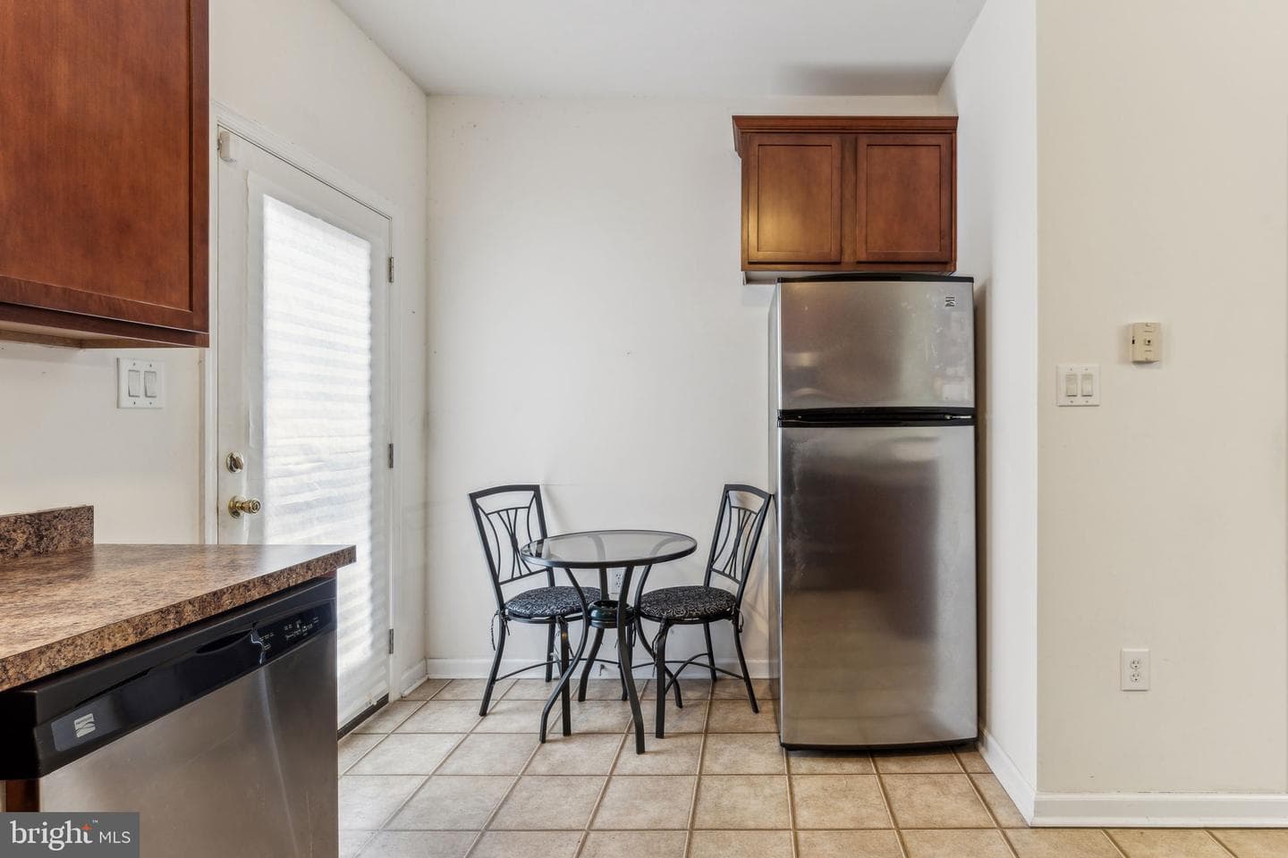2781 W North Avenue photo 4