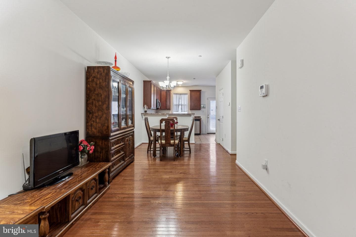 2781 W North Avenue photo 6