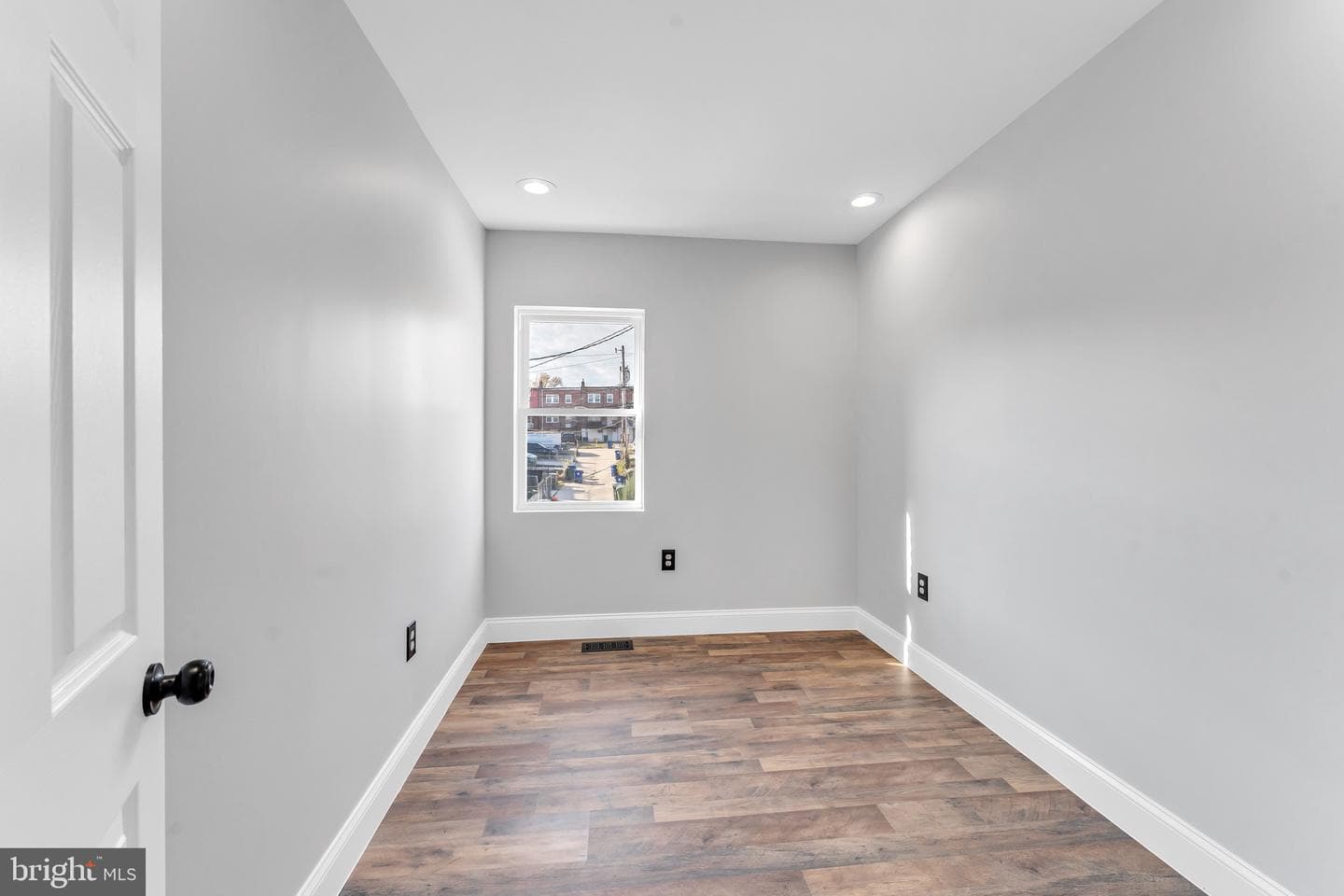 910 Mount Holly Street photo 17
