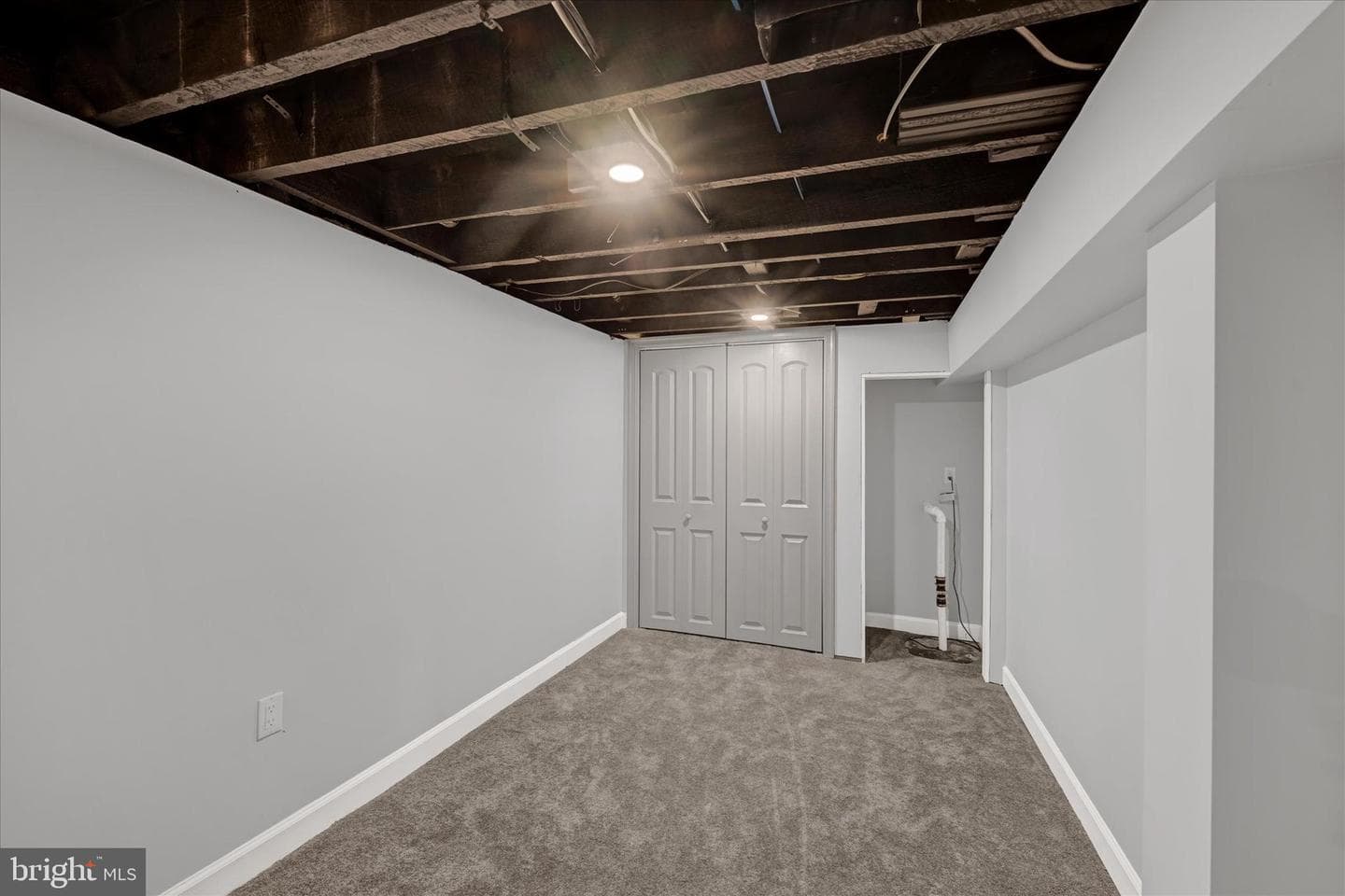 2405 W Lafayette Avenue photo 29