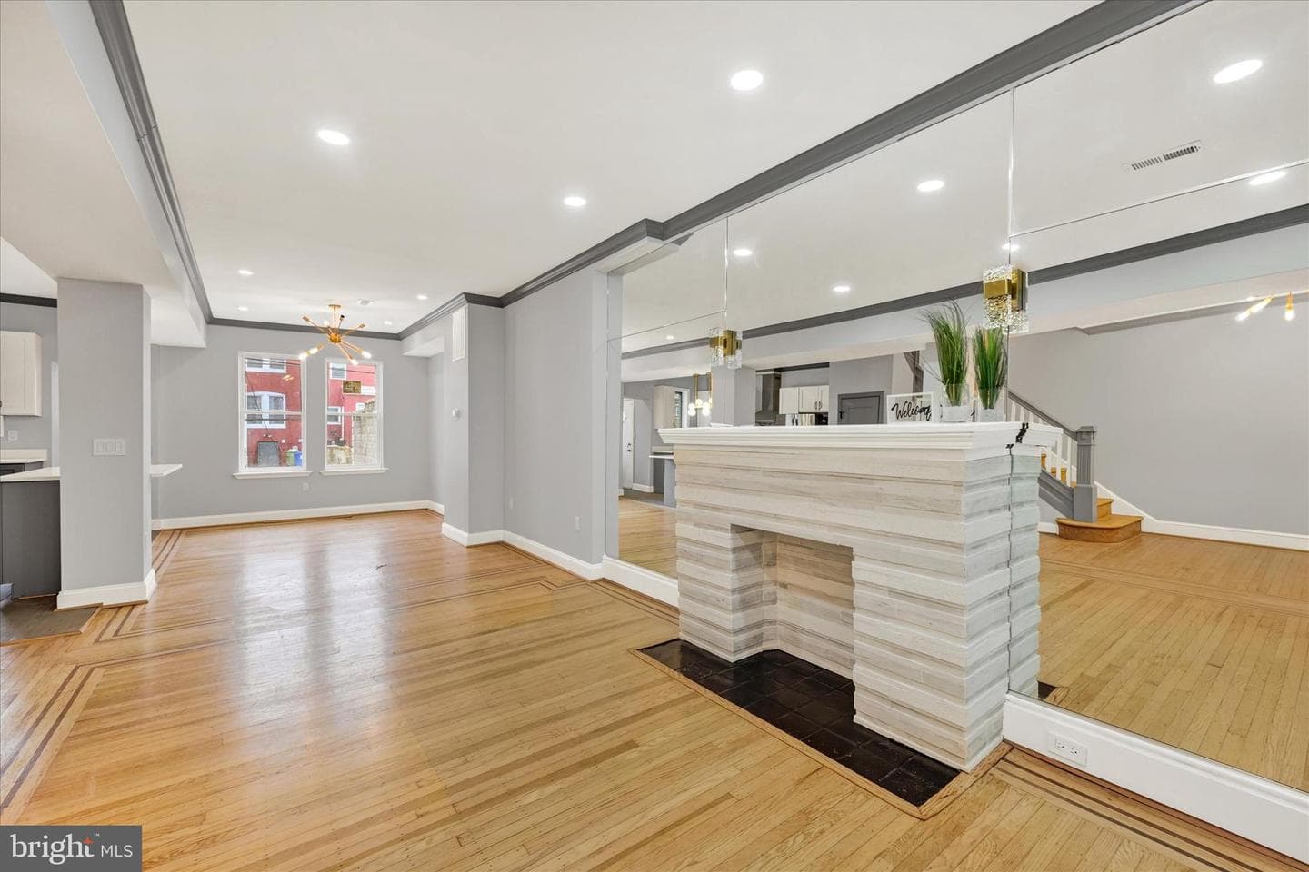 2405 W Lafayette Avenue photo 8