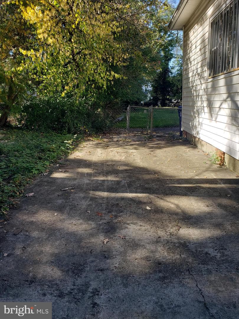5306 Kenilworth Avenue photo 4