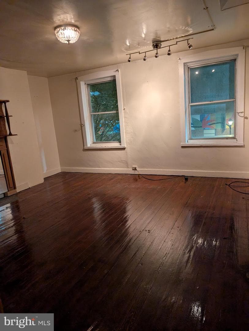 845 N Howard Street photo 25