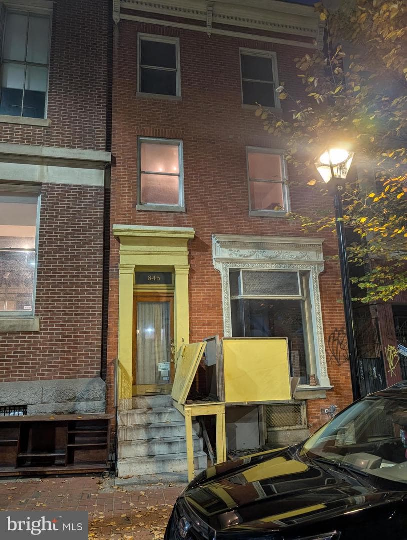 845 N Howard Street photo 7