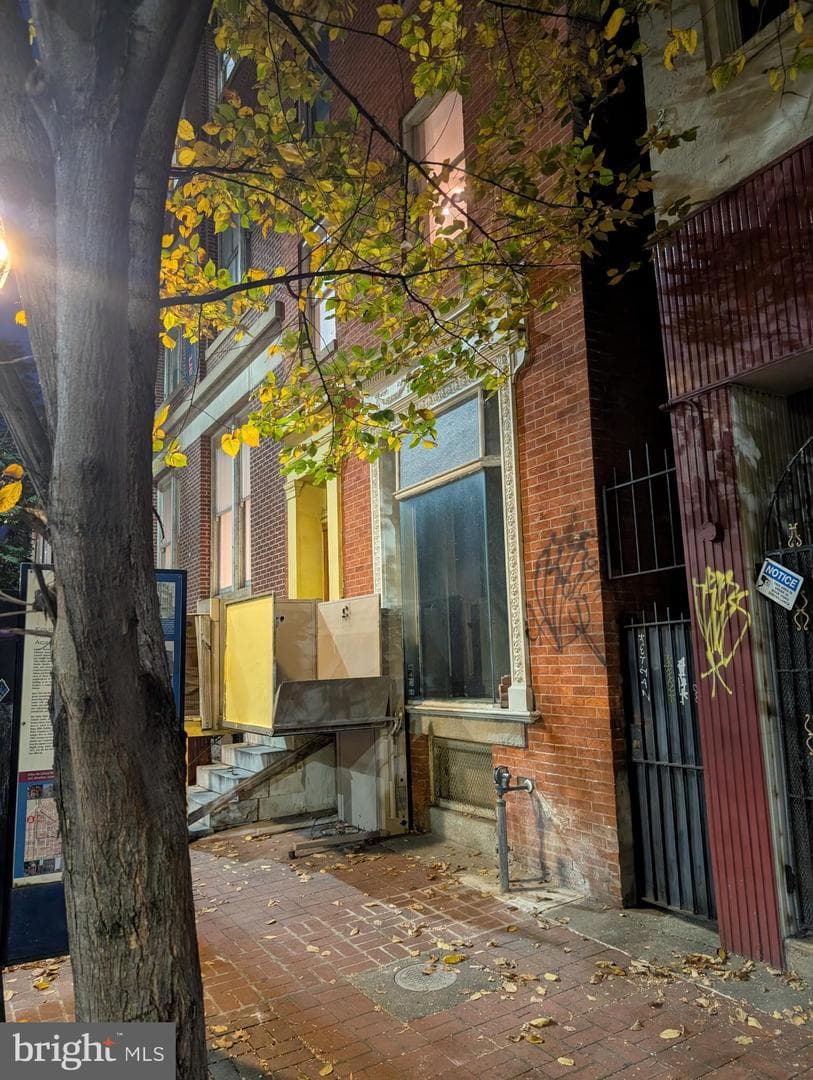 845 N Howard Street photo 8