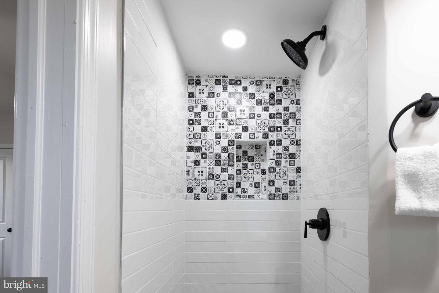 1508 E 33rd Street photo 25