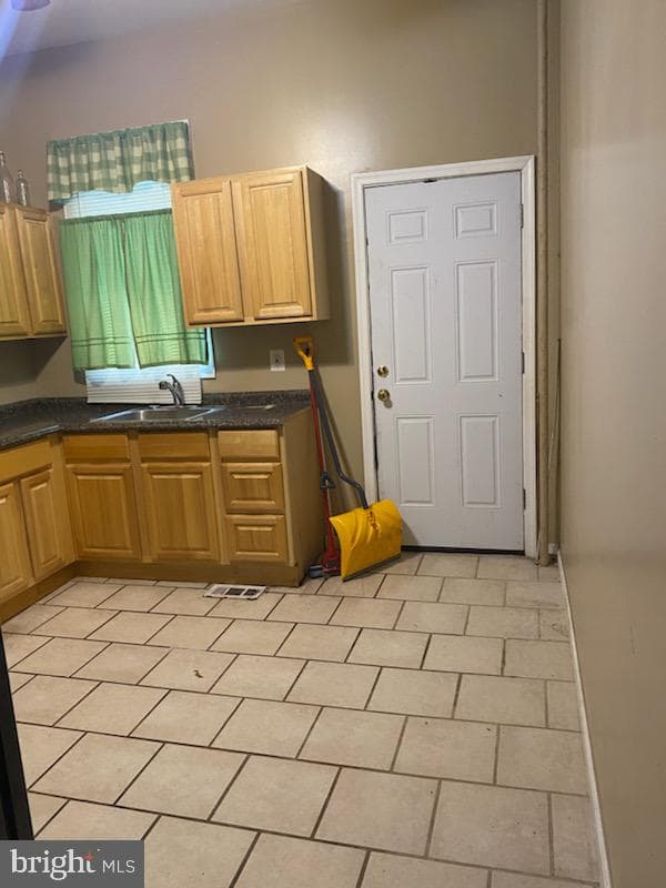 1808 N Bentalou Street photo 33