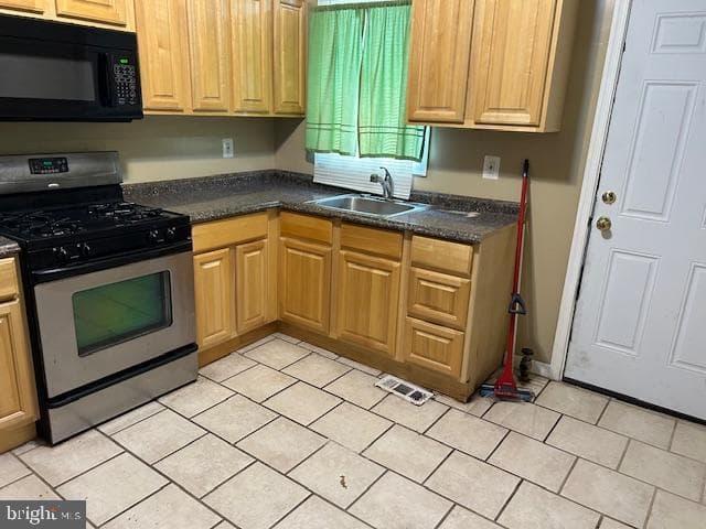 1808 N Bentalou Street photo 7