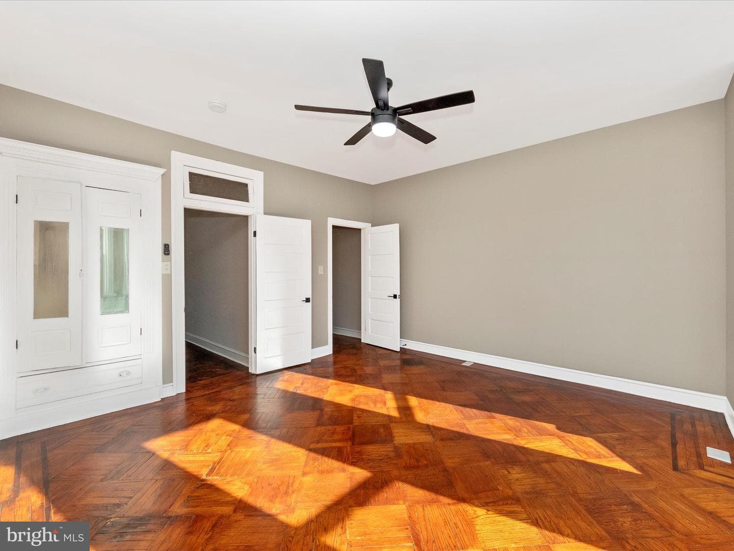 310 E 25th Street photo 25