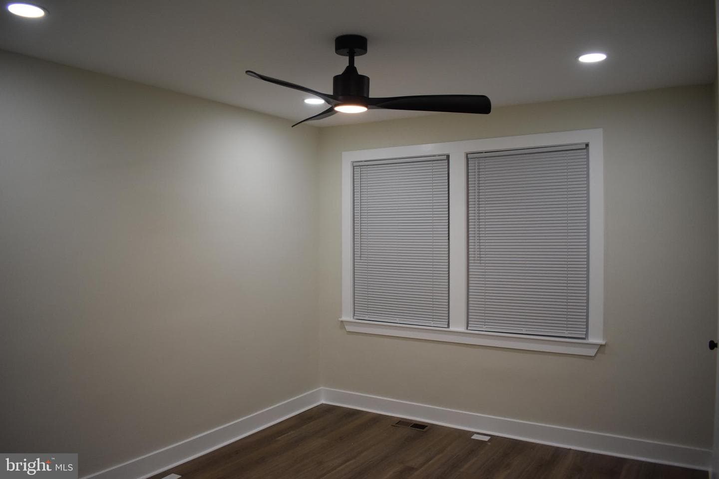 959 Ellicott Drive photo 18