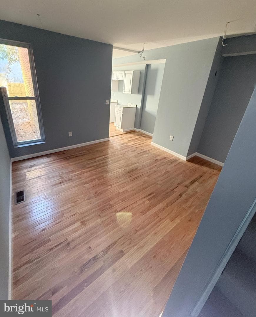 1103 N Carrollton Avenue photo 3
