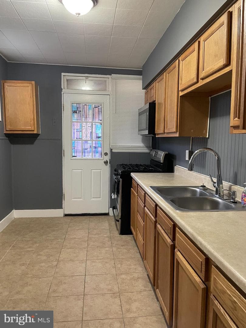 3211 Chesterfield Avenue photo 4