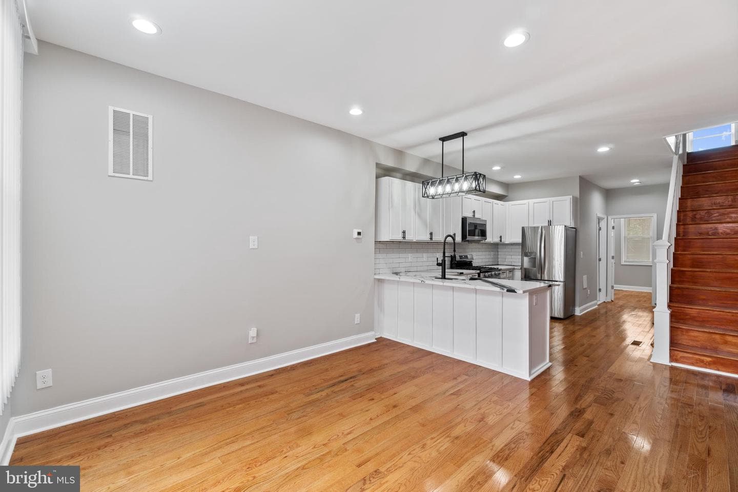 2235 E Chase Street photo 5