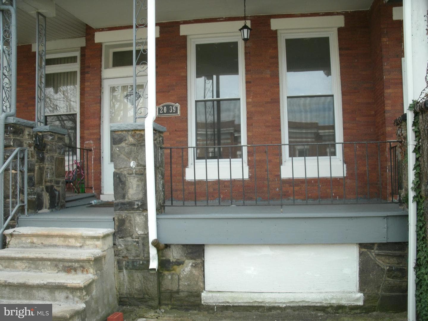 2039 E 31st Street photo 1