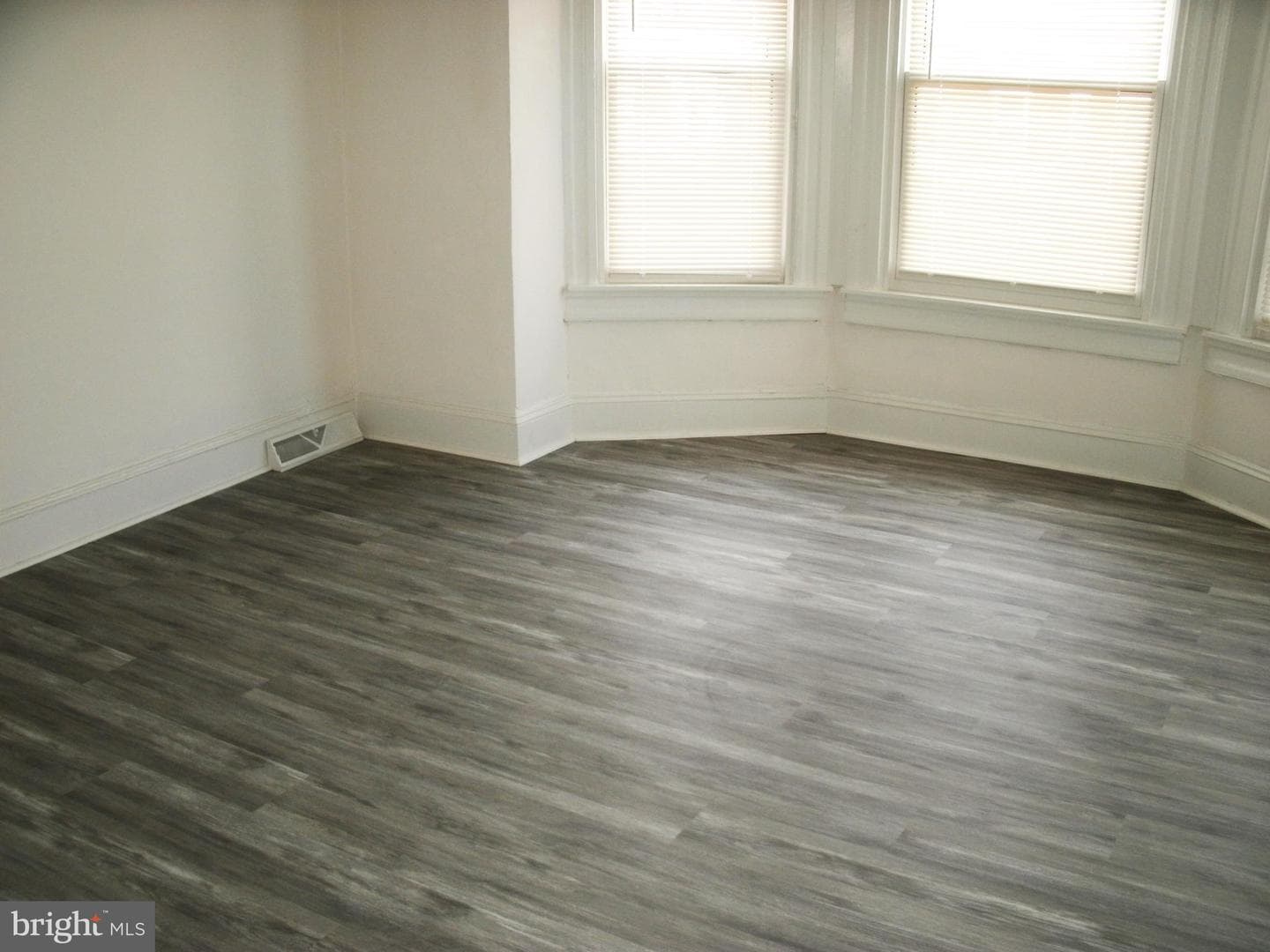 2039 E 31st Street photo 11
