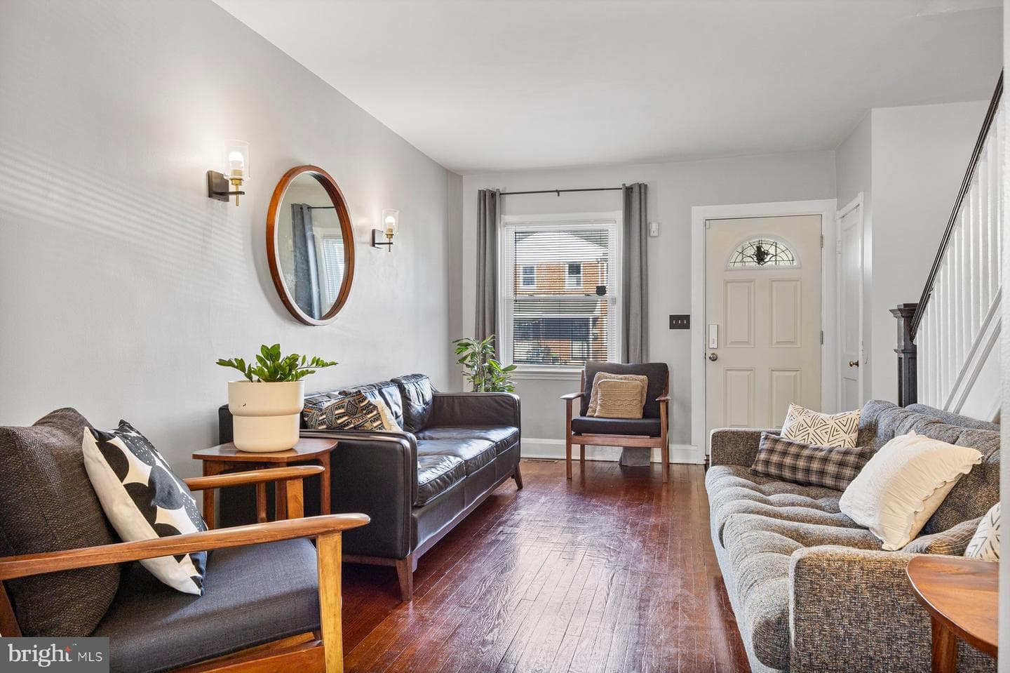 3807 Colborne Road photo 1