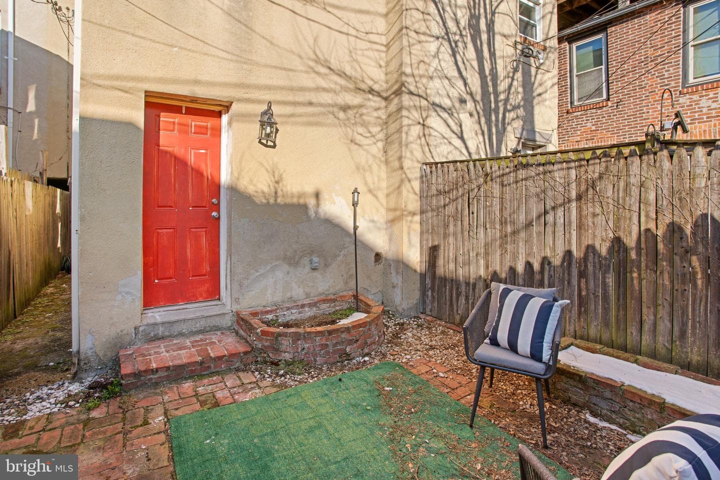 121 W Hamburg Street photo 27