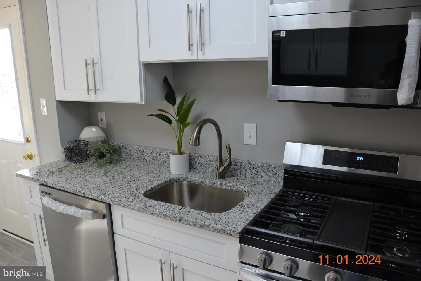 4701 Renwick Avenue photo 36