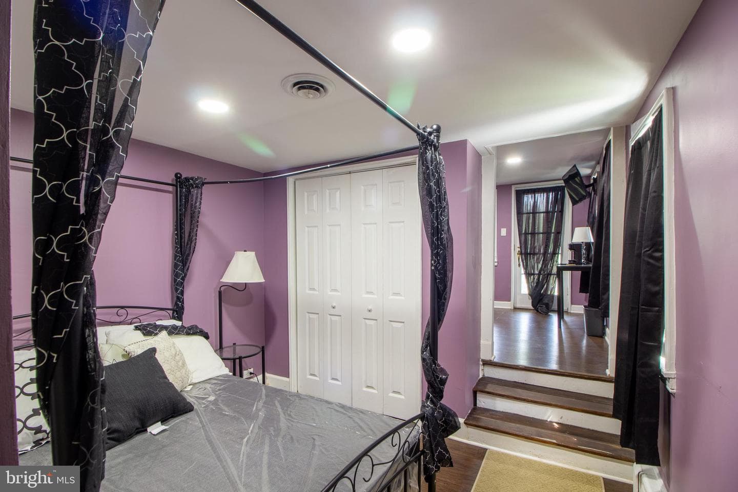 102 E Montgomery Street photo 23