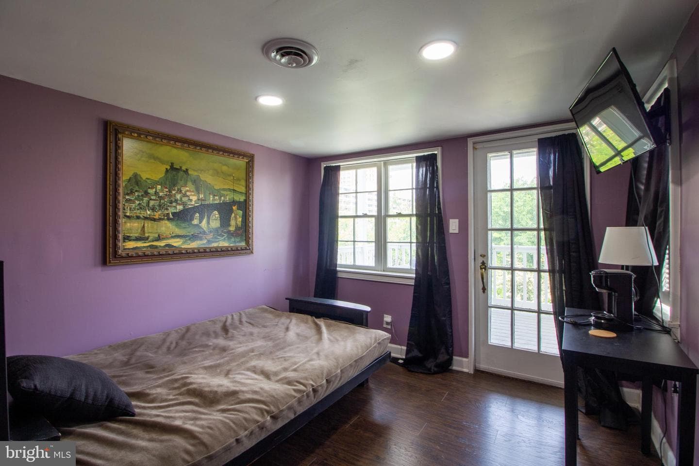 102 E Montgomery Street photo 25