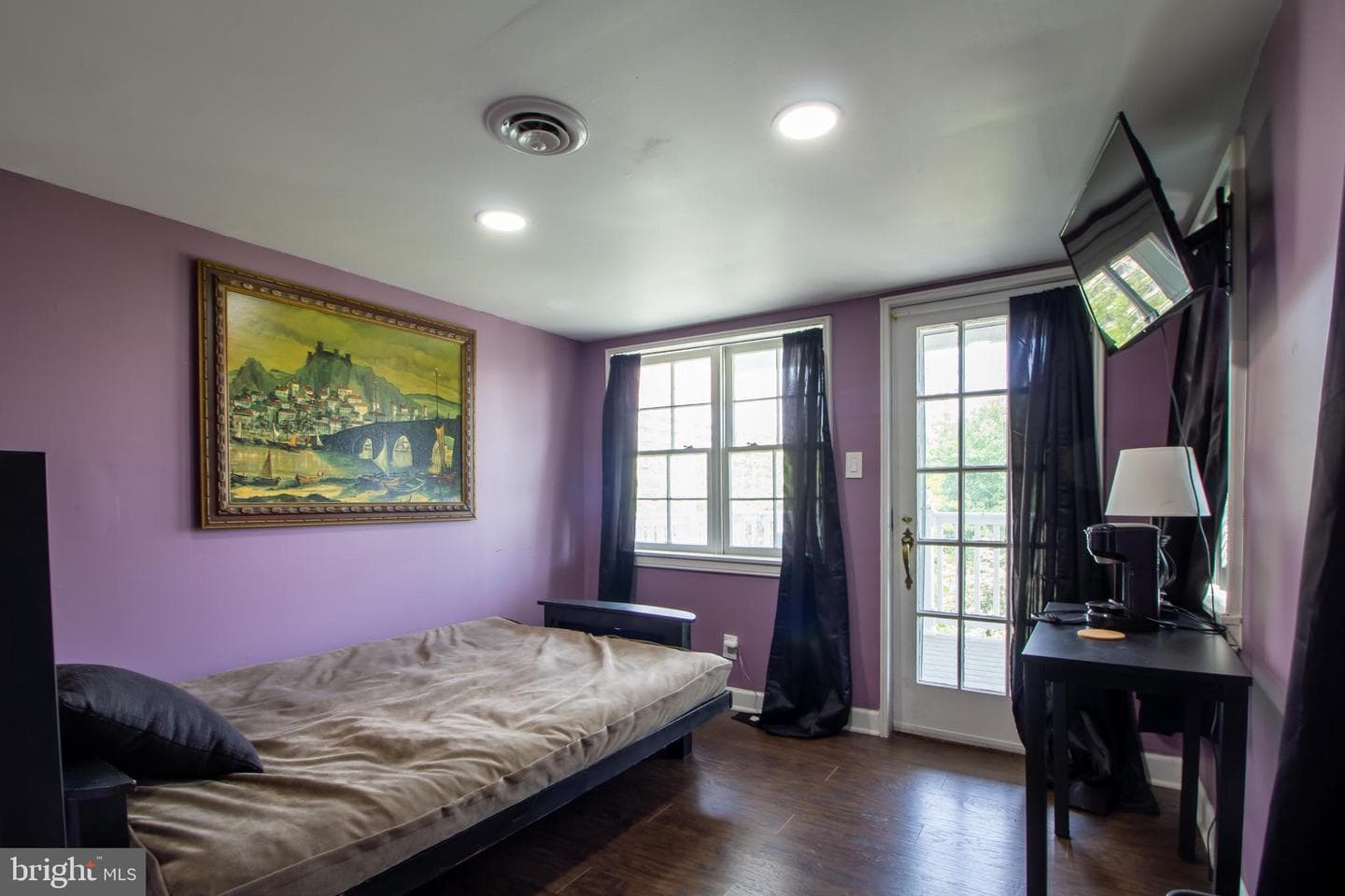 102 E Montgomery Street photo 29