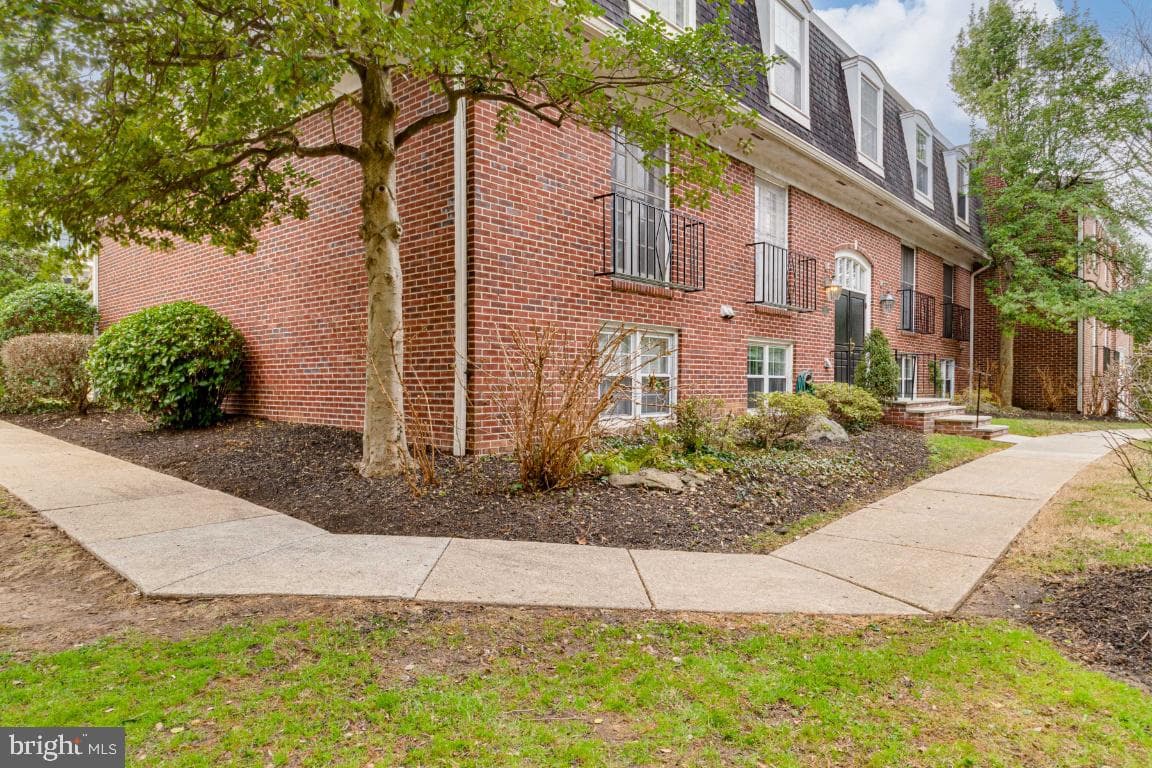 380 Homeland Southway #3b photo 2