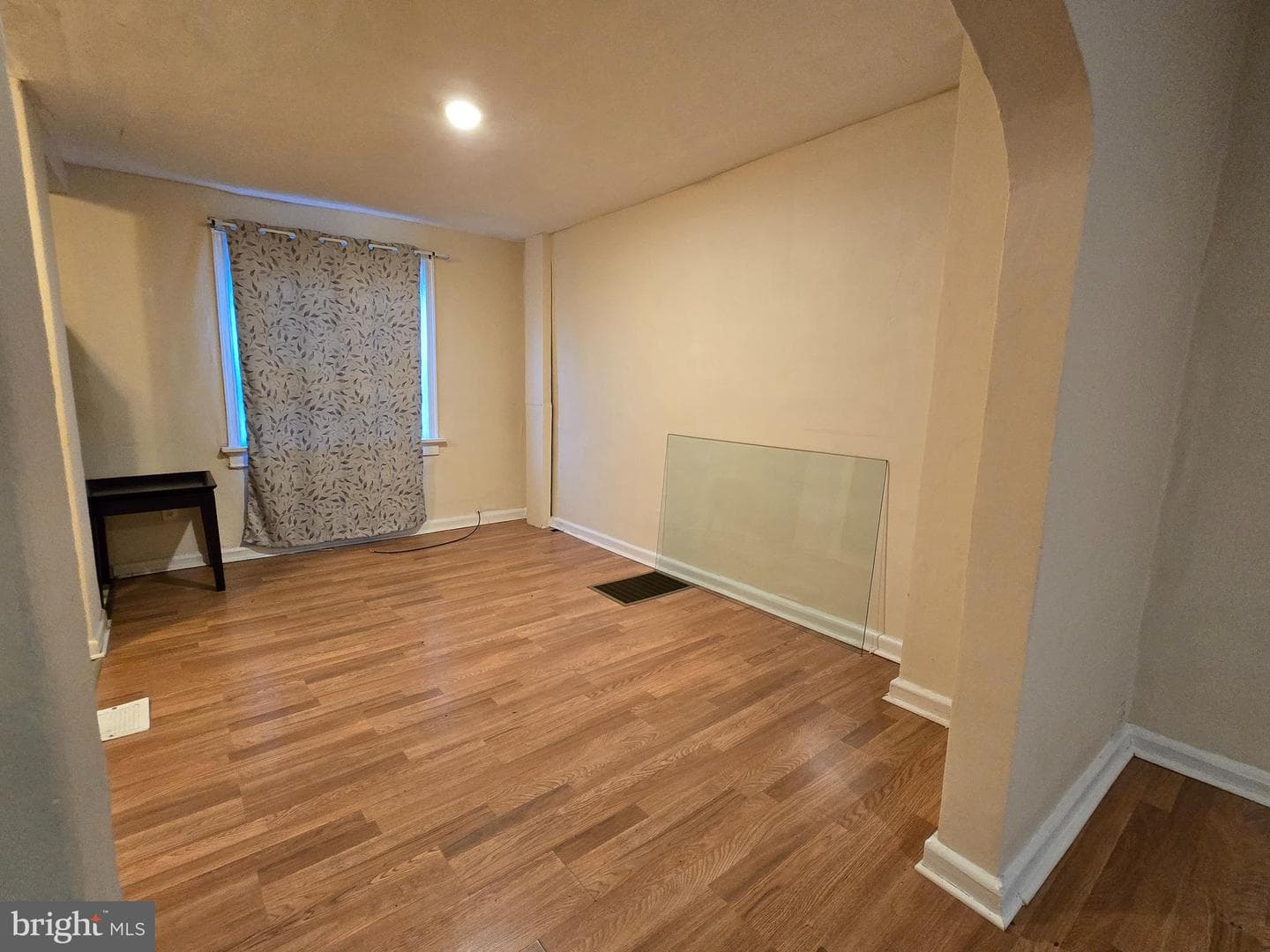 5044 Chalgrove Avenue photo 8